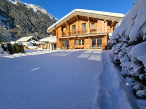 Amazing Chalet with Hot Tub Sauna and Panoramic View
